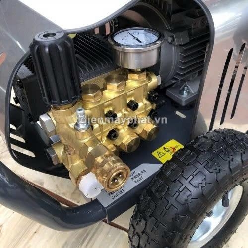 Máy rửa xe cao áp LUBA LT3S4-18127 3KW