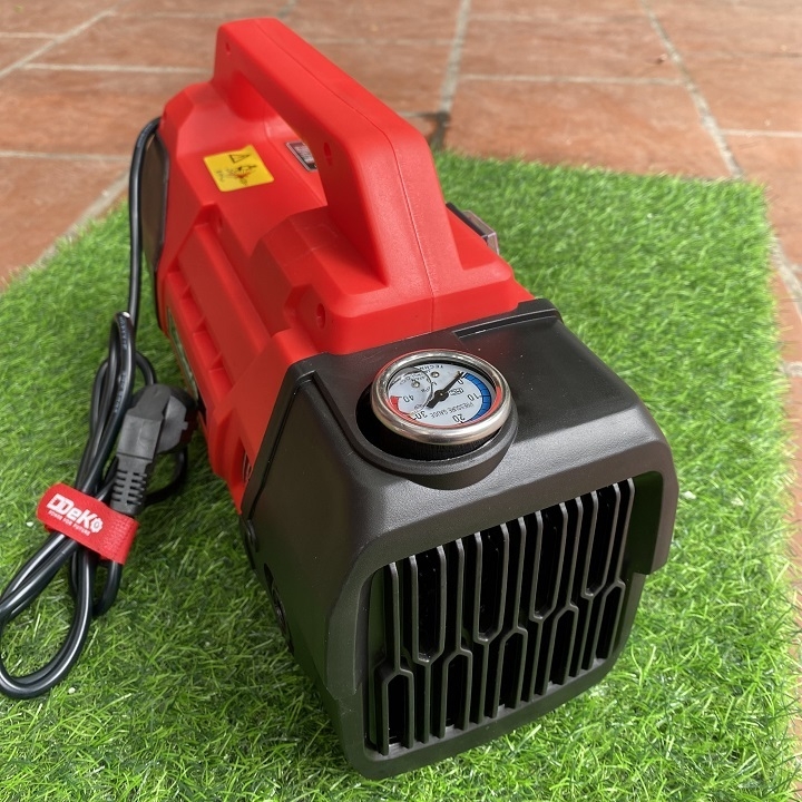 Máy rửa xe mini gia đình DDEKO 2500W DK-P2000