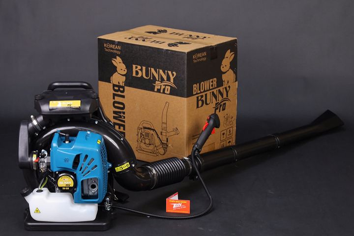 Máy thổi bụi chạy xăng 2 thì Bunny Pro BN-650 1.7KW 52cc