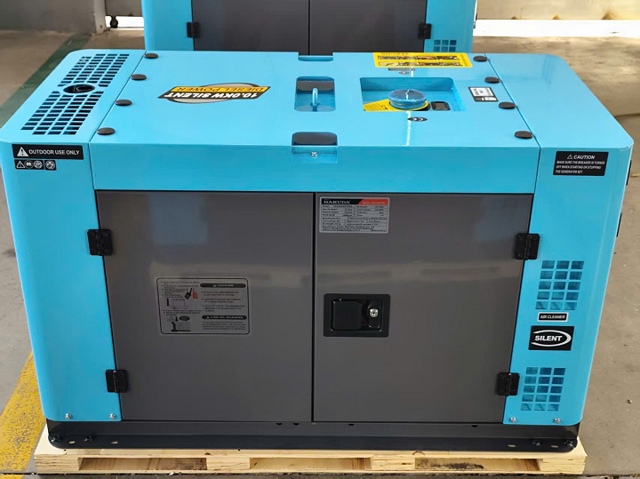 Máy phát điện chạy dầu HAKUDA HKD10000P3 PRO 10KW 3 pha siêu cách âm