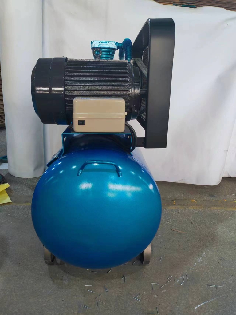 Máy nén khí dây đai 7.5HP 300L ROMANO RM209