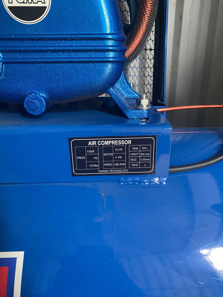 Máy nén khí dây đai Puma 5.5HP 300L 3 pha
