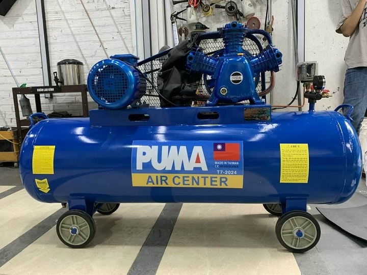 Máy nén khí dây đai Puma 10HP 300L W-0.9/8 3 pha