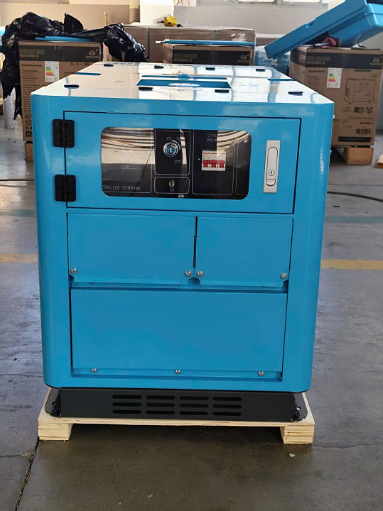 Máy phát điện chạy dầu HAKUDA HKD10000P3 PRO 10KW 3 pha siêu cách âm