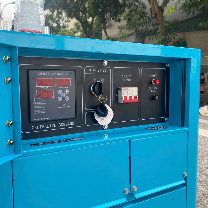 Máy phát điện chạy dầu HAKUDA HKD10000P3PRO 10KW 3 pha siêu cách âm