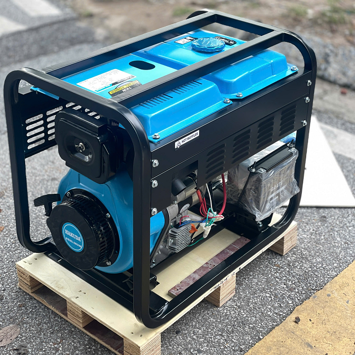Máy phát điện chạy dầu HAKUDA 7KW HKD7000P1T