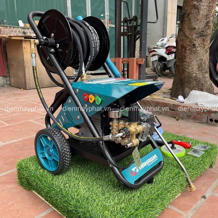 Máy Phun Rửa Xe Công Nghiệp 2.8KW Nakawa TX-28 2550PSI