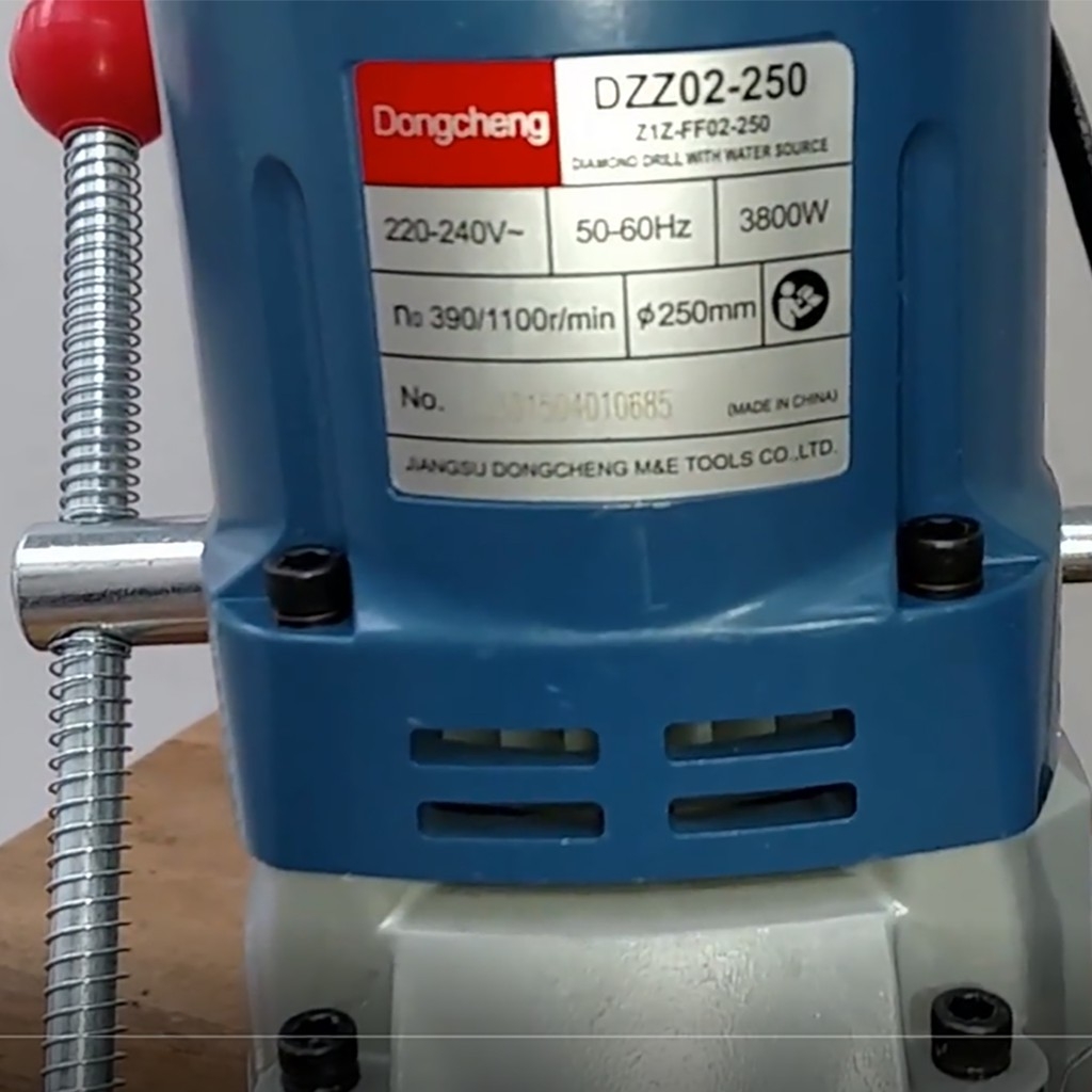 Máy khoan rút lõi bê tông DONGCHENG DZZ02-250 3800w