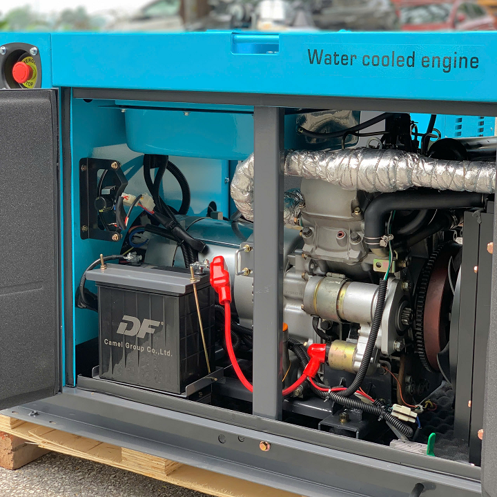 Máy phát điện chạy dầu HAKUDA HKD10000P3PRO 10KW 3 pha siêu cách âm