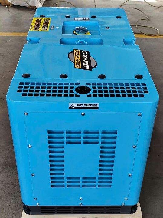 Máy phát điện chạy dầu HAKUDA HKD10000P3 PRO 10KW 3 pha siêu cách âm