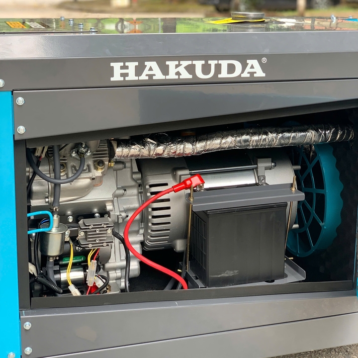 Máy phát điện chạy dầu 15KW HAKUDA HKD15KP3PRO 3 pha siêu cách âm