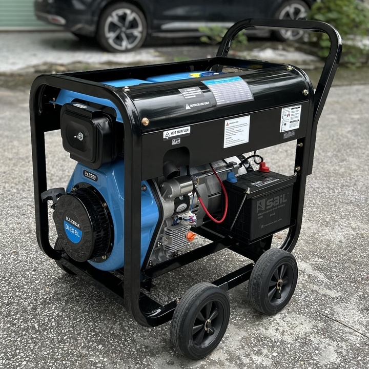 Máy phát điện chạy dầu HAKUDA 7KW HKD7500P3T 3 pha