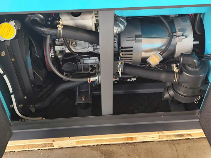 Máy phát điện chạy dầu HAKUDA HKD10000P3 PRO 10KW 3 pha siêu cách âm