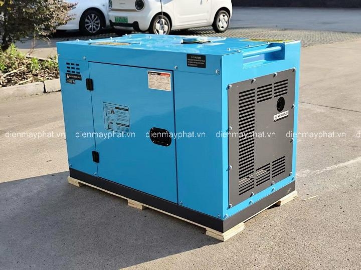 Máy phát điện chạy dầu HAKUDA HKD8000P3 PRO 8KW 3 pha siêu cách âm