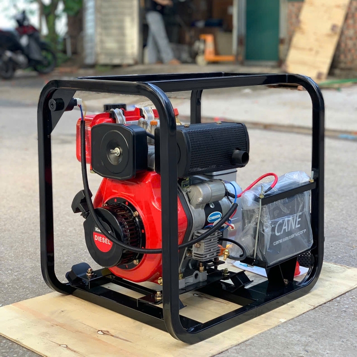 Máy bơm nước chạy dầu HAKUDA 3.6KW HKDMBN50DNE có đề