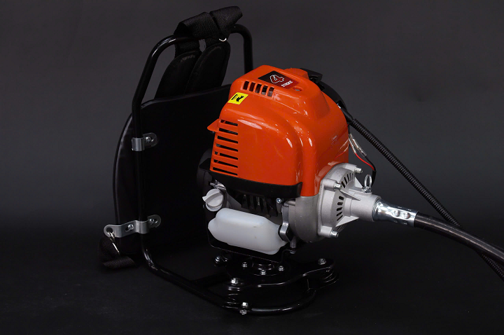 Máy cắt cỏ 4 thì 1000W BEAR BE-35BL đeo lưng