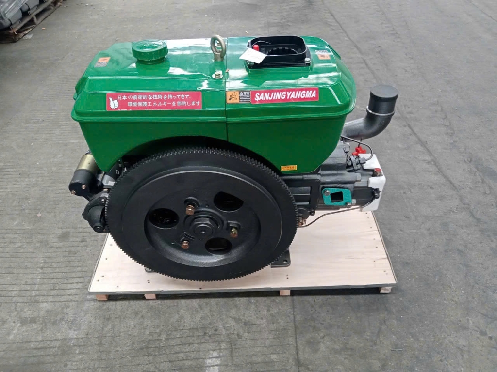 Máy nổ chạy dầu diesel Đông Phong ZS1130MK 30HP D30 nước đề