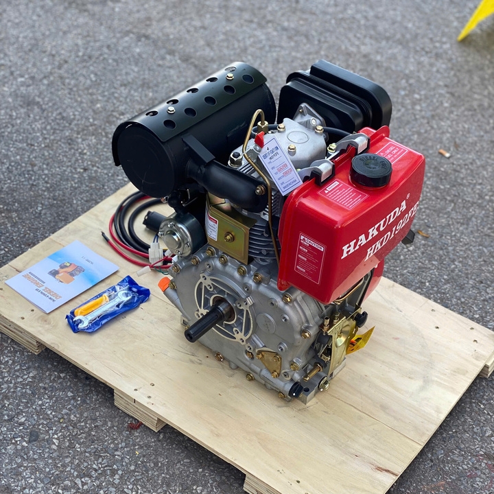 Máy nổ dầu 11.6HP HAKUDA HKD192FE có đề