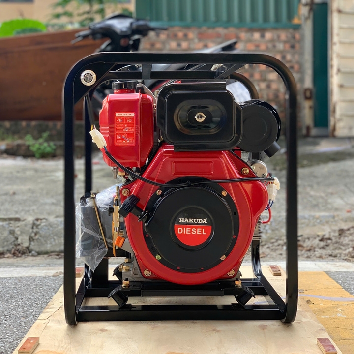 Máy bơm nước chạy dầu cao áp 6.6KW HAKUDA MBNCA80DGE
