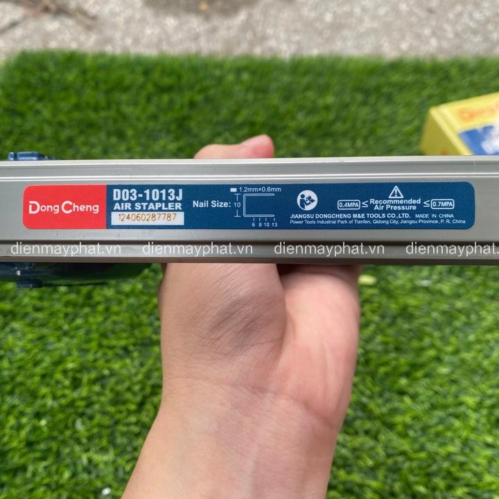 Súng bắn đinh u Dongcheng D03-1013J