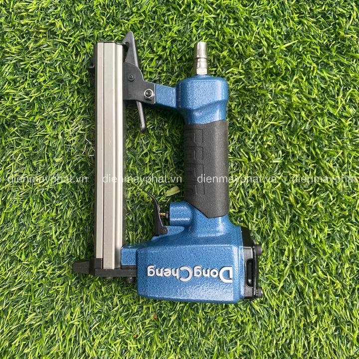 Súng bắn đinh u Dongcheng D03-1013J