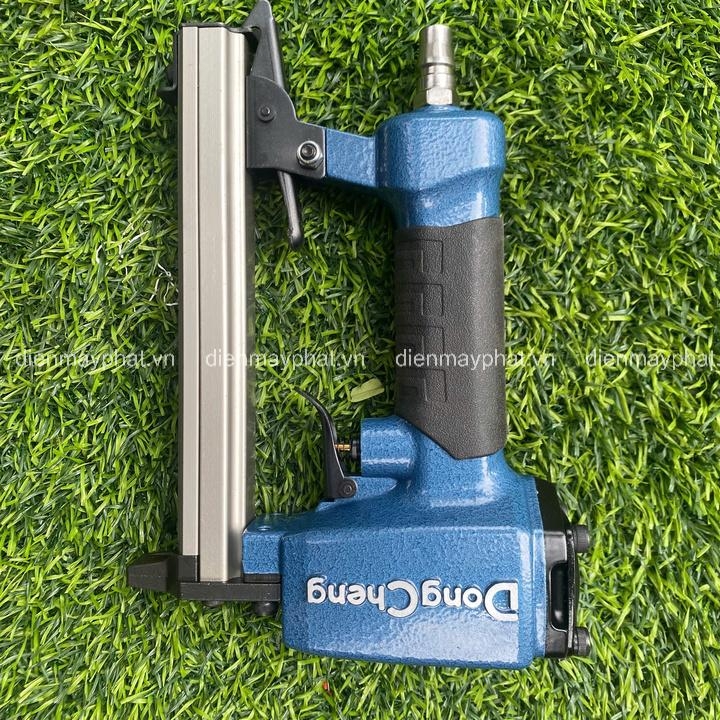 Súng bắn đinh u Dongcheng D03-1013J