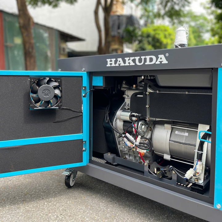 Máy phát điện 7KW chạy dầu HAKUDA HKD7500P1PROA siêu cách âm