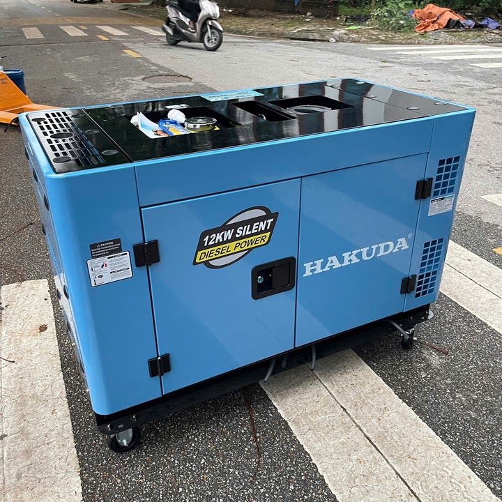 Máy phát điện chạy dầu diesel 12KW HAKUDA HKD12000P3A siêu cách âm 3 pha