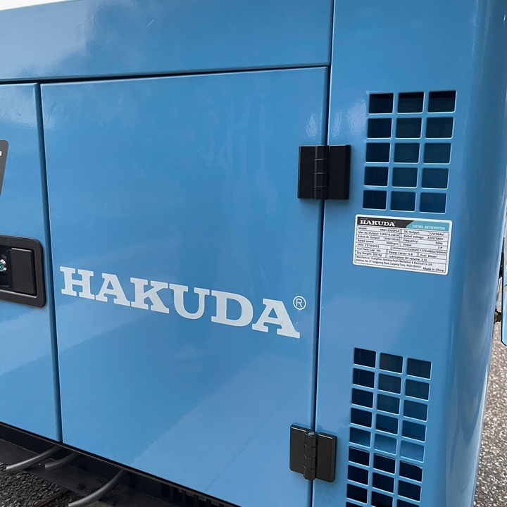 Máy phát điện chạy dầu diesel 12KW HAKUDA HKD12000P3A siêu cách âm 3 pha