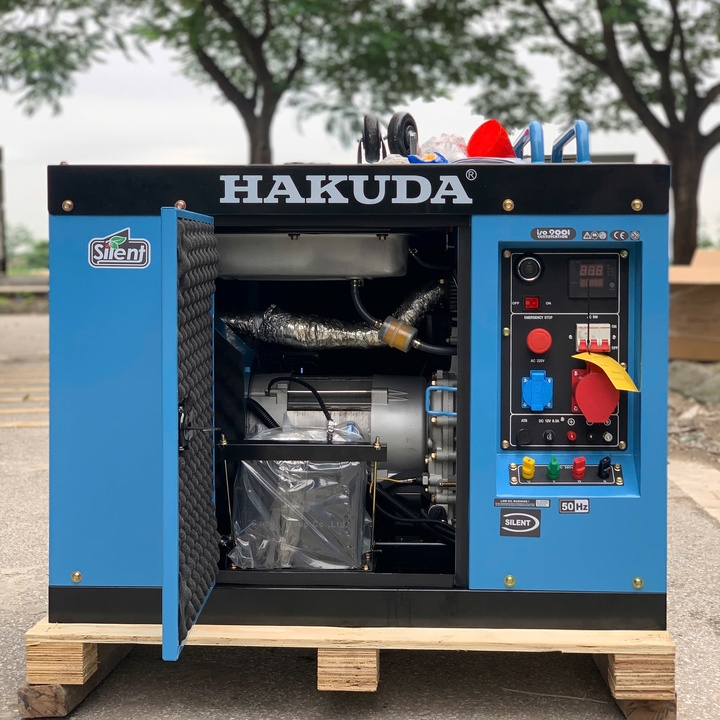 Máy phát điện chạy dầu diesel 8KW HAKUDA HKD8000P3A 3 pha có đề