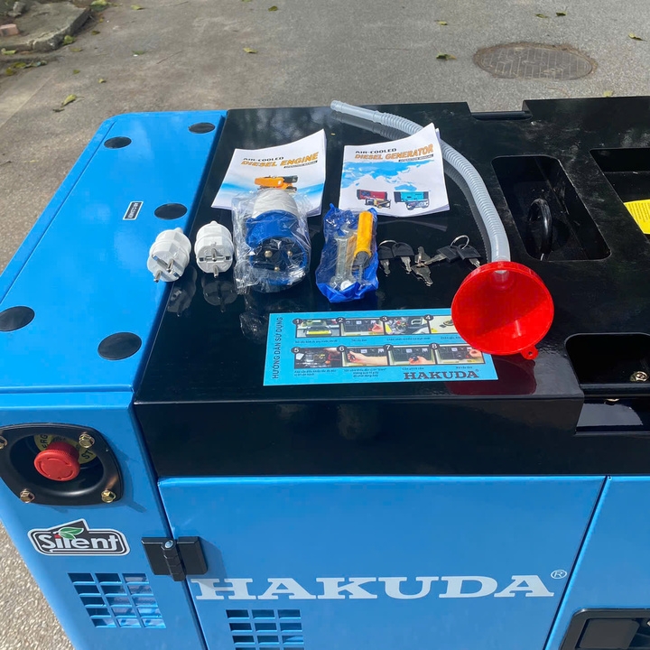 Máy phát điện chạy dầu diesel 15KW HAKUDA HKD15000P1A siêu cách âm 1 pha