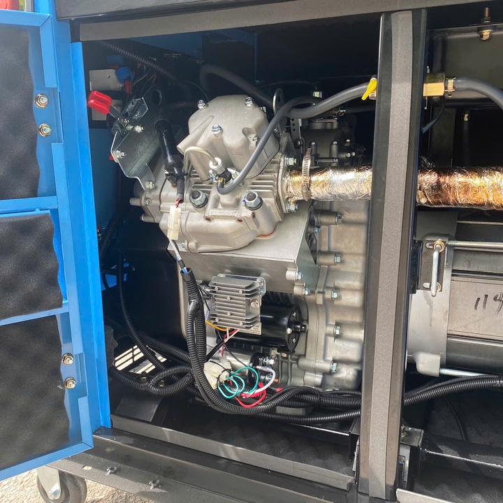 Máy phát điện chạy dầu diesel 15KW HAKUDA HKD15000P1A siêu cách âm 1 pha