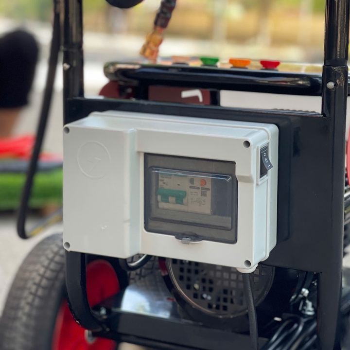 Máy rửa xe công nghiệp HAKUDA 3KW MRXCAHKD3500