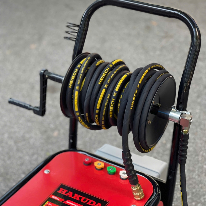 Máy rửa xe công nghiệp HAKUDA 3KW MRXCAHKD3500