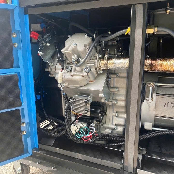 Máy phát điện chạy dầu 15KW HAKUDA HKD15000P3A chống ồn