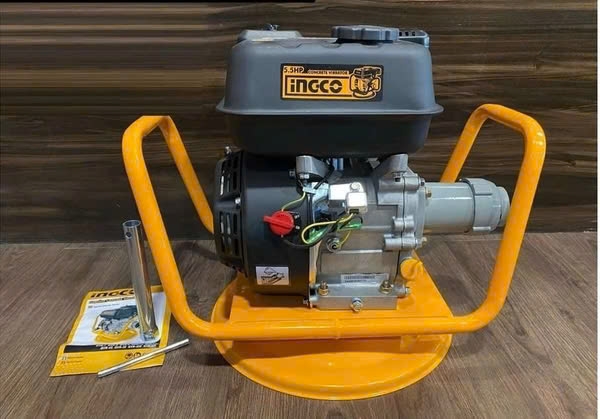 Máy đầm dùi bê tông dùng xăng INGCO 5.5HP GVR-12