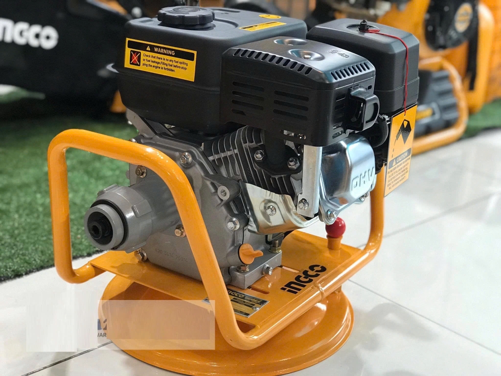 Máy đầm dùi bê tông dùng xăng INGCO 5.5HP GVR-12