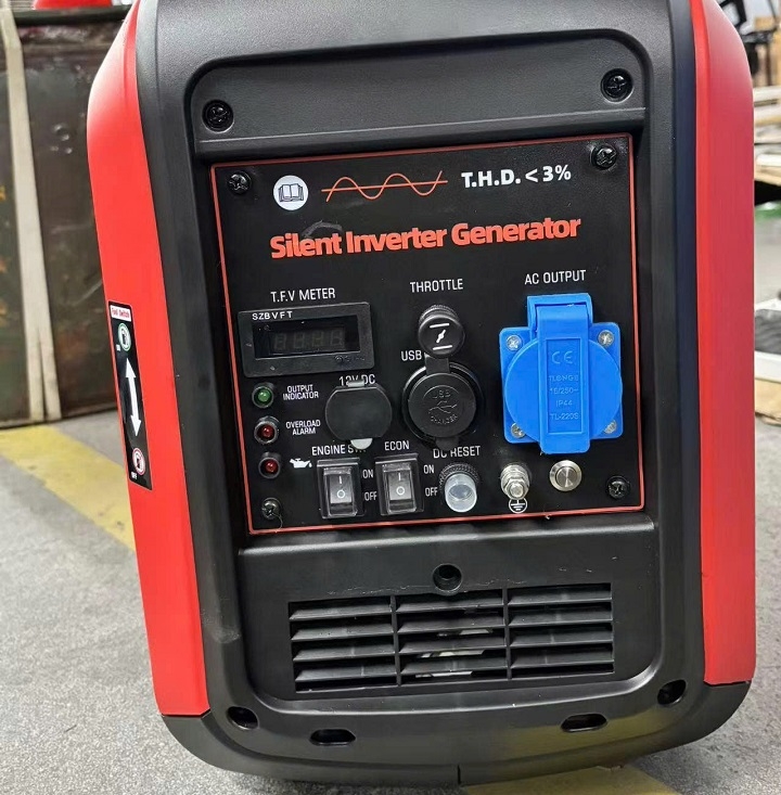 Máy phát điện chạy xăng Inverter 4KW HAKUDA HKD4000i