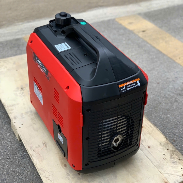 Máy phát điện chạy xăng Inverter 4KW HAKUDA HKD4000iE có đề