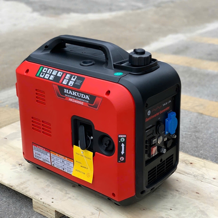 Máy phát điện chạy xăng Inverter 4KW HAKUDA HKD4000iE có đề