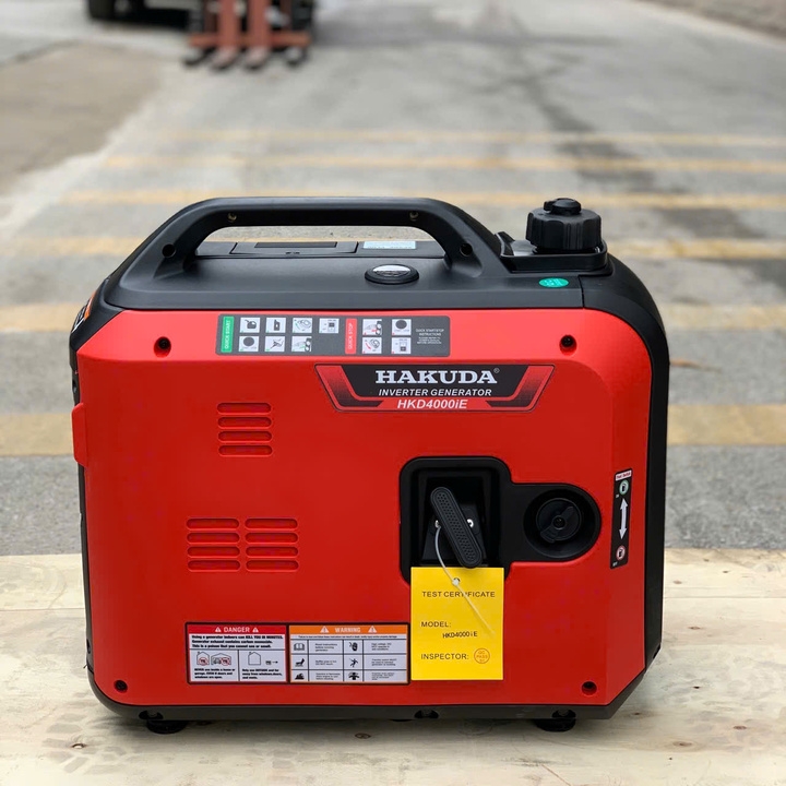 Máy phát điện chạy xăng Inverter 4KW HAKUDA HKD4000iE có đề