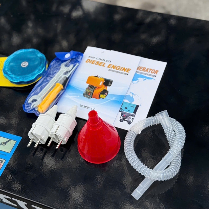 Máy phát điện chạy dầu 5KW HAKUDA HKD5000P1A chống ồn