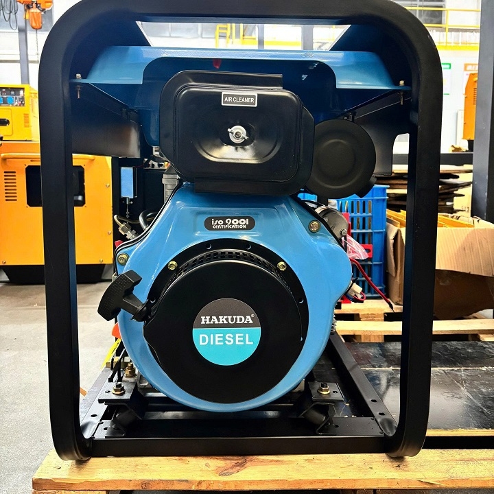 Máy phát điện chạy dầu HAKUDA 5KW HKD5000P1T