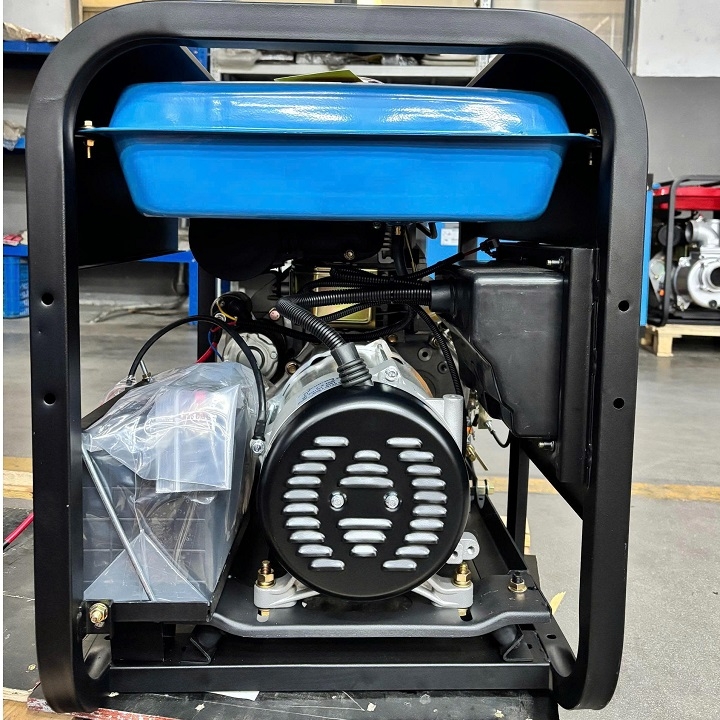 Máy phát điện chạy dầu HAKUDA 5KW HKD5000P1T