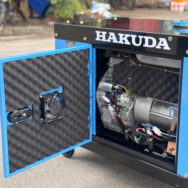 Máy phát điện chạy dầu 7KW HAKUDA HKD7500P1A chống ồn