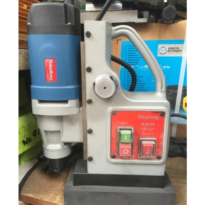 Máy khoan từ 900W DONGCHENG DJC30