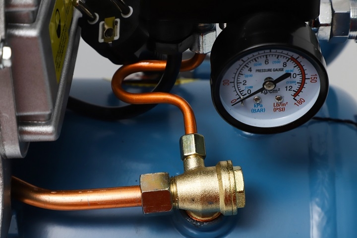 Máy Nén Khí Có Dầu Mitsukaisho 2HP MITSUKAISHO 24-2.0 24L