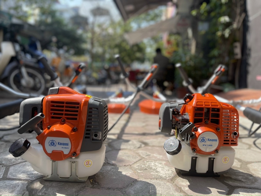 Máy Cắt Cỏ 2 Thì Kavanni 1500W KV 143