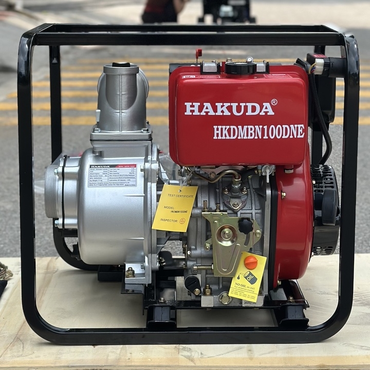 Máy bơm nước chạy dầu 6.6KW HAKUDA HKDMBN100DNE có đề