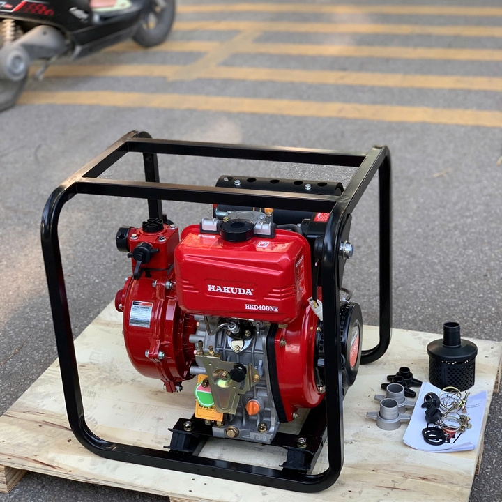 Máy bơm nước cứu hỏa chạy dầu HAKUDA HKD40DNE 4KW